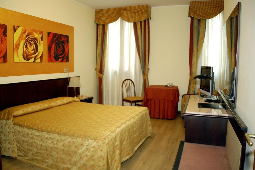Hotel Donatello Padoue Extérieur photo