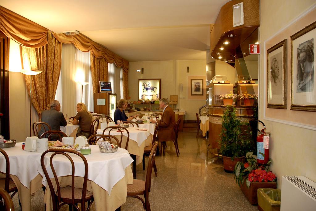 Hotel Donatello Padoue Extérieur photo