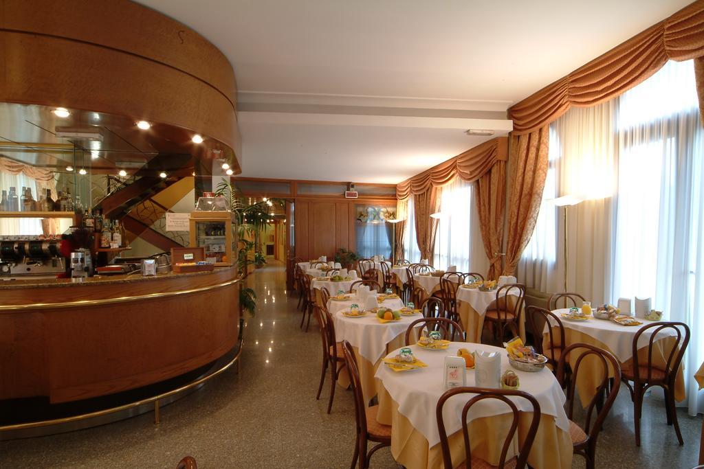 Hotel Donatello Padoue Extérieur photo
